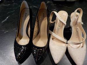 lot 43 image: 2 pair Shoes size 9...