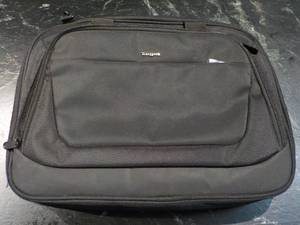 lot 61 image: Targus Business Bag 17 x 12...