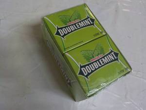 lot 229 image: Double Mint Gum 150 sticks...