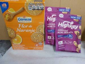 lot 305 image: Gamesa Florde Naranjo Cookies and M...