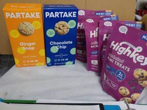 lot 307 image: Cookies and Mini Treats...