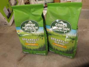 lot 140 image: 2 Green Mountain Breakfast Blend Li...