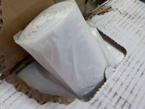 lot 153 image: Case of 1000 Clear 16 Gallon Trash ...
