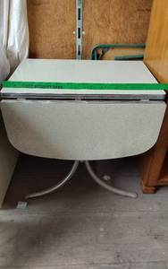 lot 6 image: Retro Drop-Leaf Table with Metal Legs