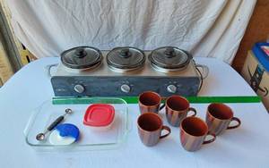 lot 17 image: Bella Triple Slow Cooker with Sango Avanti Brown Mugs, Baking Dish, and Kitchen Accessories
