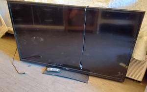 lot 93 image: RCA 55 LED LCD Full HDTV Model LED55G55R120Q