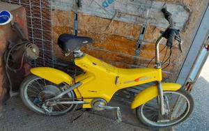 lot 111 image: Yellow mini e-bike - untested