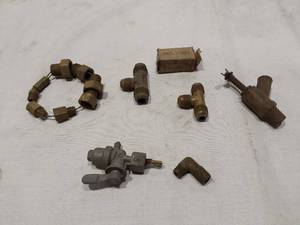 lot 186 image: Fuel Valve and Plumbing Parts Lot