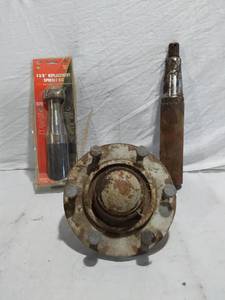 lot 214 image: Replacement Spindle Kit and Other Parts