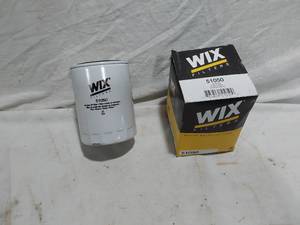 lot 231 image: WIX 51050 Oil Filter