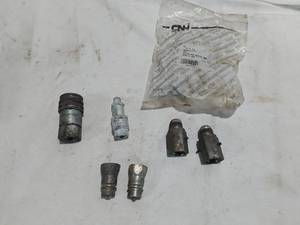 lot 270 image: Parker Hydraulic Quick Couplers including FEM-501-8FP-NL, Various Couplings - As Pictured