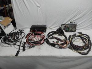 lot 298 image: Sprayer Controller, Cables and More