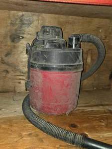 lot 504 image: Model 500 Wet Dry Vac