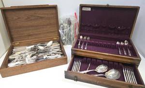 lot 32 image: Lot of Vintage Silver-plated Flatware wCases
