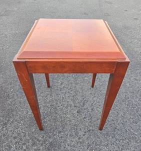 lot 11 image: Excellent Quality Vintage Wood Nightstand or Lamp Table