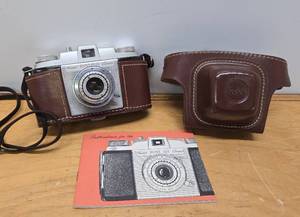 lot 49 image: Vintage KODAK Pony 135 Film Camera wLeather Case