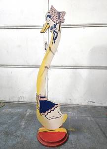 lot 51 image: Large Vintage 1930s era Wooden Goose 