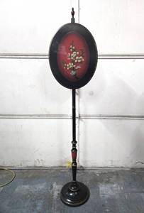 lot 52 image: Antique Victorian Pole Screen