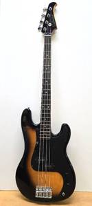 lot 118 image: SILVERTONE Electric Bass Guitar wCase