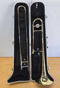 lot 130 image: BUNDY Trombone wHard Case