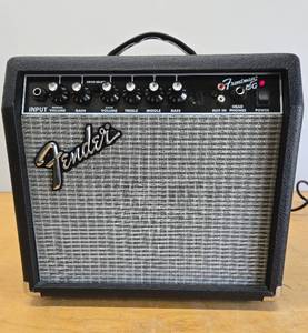 lot 135 image: Working Fender Frontman 15G Guitar Amplifier #1