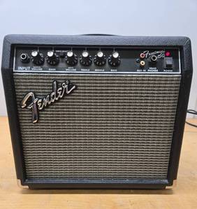 lot 136 image: Working Fender Frontman 15G Guitar Amplifier #2