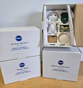 lot 233 image: 4 Mint in Box PILLSBURY Doughboy Porcelain Display Statues