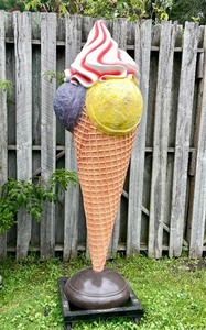 lot 2 image: HUGE Ice Cream Cone Advertising Display Sign Statue