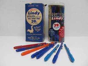 lot 154 image: NOS Vintage 1950s era LINDY Utility Pens Dealer Display Full of Unused Pens