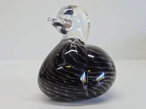 lot 194 image: Signed Vintage Marcolin Sweden Art Crystal Duck
