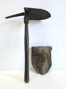 lot 337 image: Orig Vietnam War US Foxhole Folding Shovel  Pickaxe