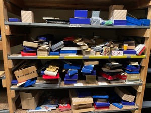 lot 371 image: HUGE Lot of NOS Vintage Salesman Sample Products & other Items
