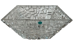 lot 3 image: Tiffany & Co. Square Sierra Faceted Crystal Bowl