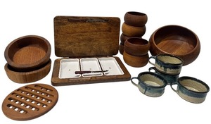 lot 53 image: Vintage Wood Serveware & Studio Pottery Soup Mugs Collection