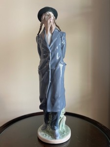 lot 57 image: Lladro Porcelain Figure The Rabbi #6209