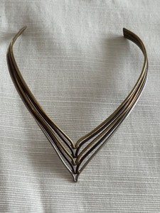 lot 58 image: Vintage Three-Tone Metal Collar Necklace