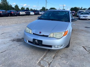 lot 18 image: 2003 Saturn Ion