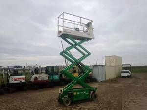 lot 13 image: 2017 JLG Model 2032 ES Electric Scissors Lift