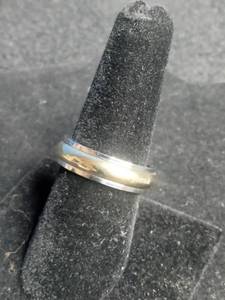 lot 18 image: Stainless Steel and Goldtone Couples Spinner Band - Size 9