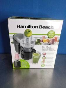 lot 35 image: Hamilton Beach Big Mouth Juice & Blend 2-in-1 Juicer and Blender