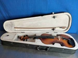 lot 63 image: Mendini Violin by Cecilio 44 Size