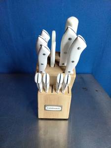 lot 66 image: Cuisinart Classic 12-piece White Triple Rivet Knife Block Set.
