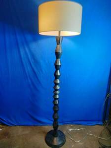 lot 73 image: Zenith Floor Lamp