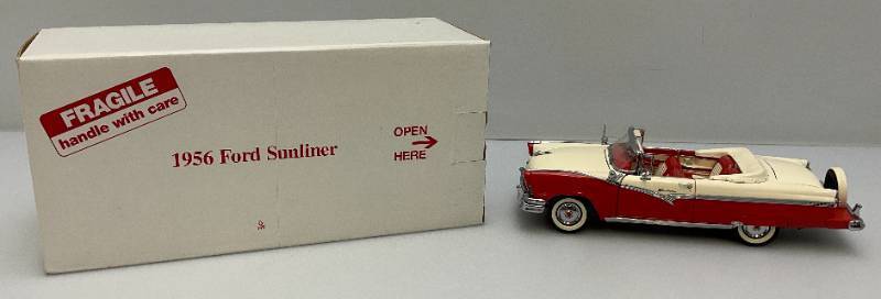 lot 15 image: (RELISTED DO TO NO SHOW) Vintage Danbury Mint 1956 Ford Fairlane Sun liner (NIB)