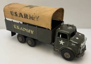 lot 74 image: Vintage Lumar MARX Pressed Steel U.S. Army Transport Truck (Very Cool)