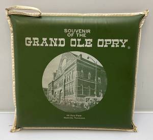lot 95 image: 1960s Grand Ole Opry Souvenir  Seat Cushion 14 x 14