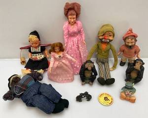 lot 116 image: Misc. Vintage CollaectiblesFigures Including Wizard Of OZ Glinda And More