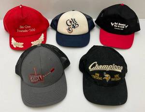 lot 122 image: Misc. Vintage Snapback Hats