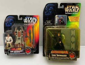 lot 32 image: Vintage STAR WARS Action Figures (New Old Stock)