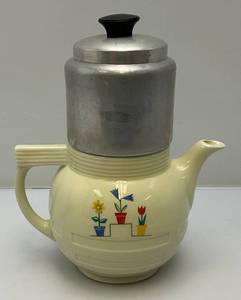 lot 222 image: 1940s CoffeeTea Drip-O-Lator Knowles Utility Ware USA